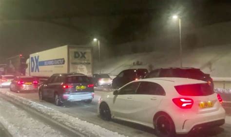 Met Office snow warning for 13 areas across UK as Britons face 'volatile' conditions | Weather ...