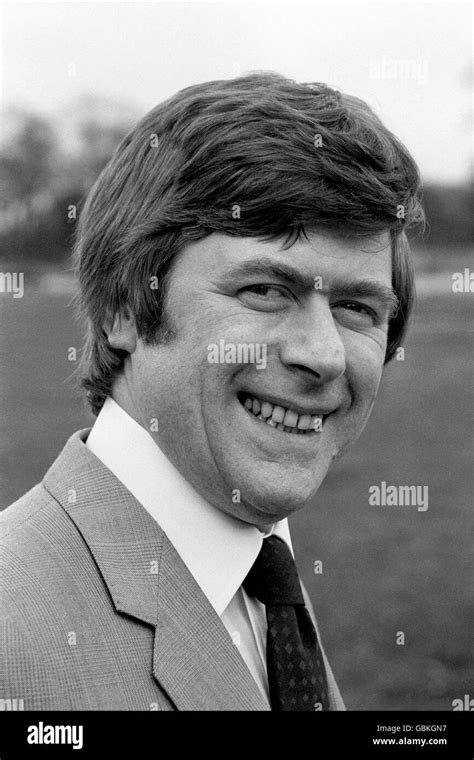 Mike yarwood bbc hi-res stock photography and images - Alamy