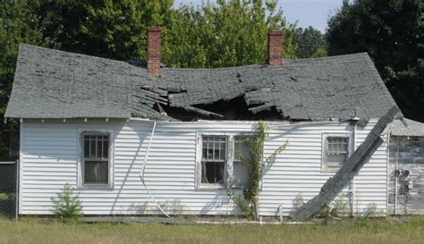 ROOF COLLAPSE? - HOW TO AVOID - Andy Crown Construction