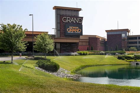 Indiana Grand Casino workers say mask requirement not enforced enough