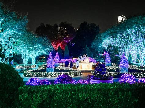 2021 Holiday Season Things To Do: Atlanta Botanical Garden - The Off ...