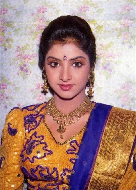 Divya Bharti Funeral Pictures