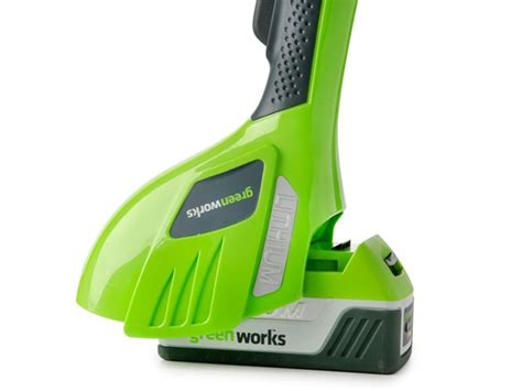 Greenworks Cordless 8-Inch Pole Saw