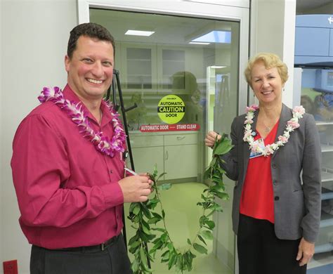 NEW PHARMACY FOR... - Queen's North Hawaii Community Hospital