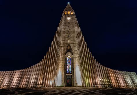 Beautiful Hallgrimskirkja church at night in Reykjavik Iceland ...