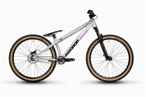 Airdrop Fade Jumps And Lands On Our Christmas List - Singletrack World Magazine