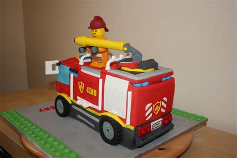 Fire Truck Cakes – Decoration Ideas | Little Birthday Cakes