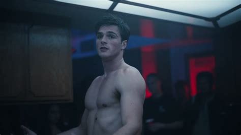 Nate Jacobs Euphoria - Jacob Elordi Nate In Euphoria Finale Fan ...