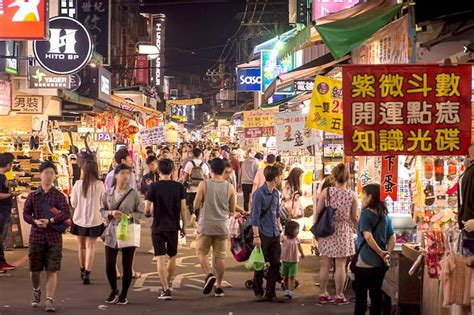 5 Best Night Markets in Taipei - Taipei Market Shopping - Go Guides