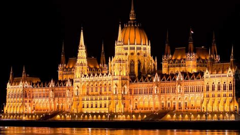 Download Hungarian Parliament Buildings Yellow Lights Night Wallpaper ...