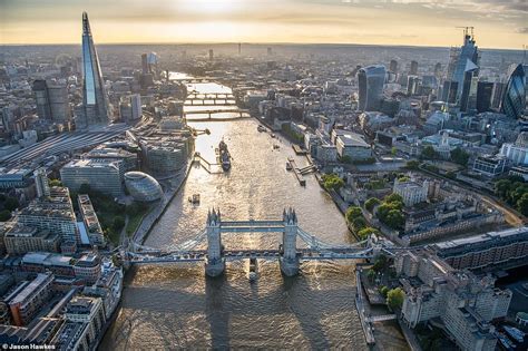 The River Thames Flows Through London – Telegraph