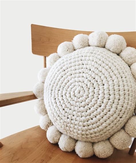 CROCHET PATTERN Pillow Round Pom Pom the (Instant Download) - Etsy | Crochet cushion pattern ...