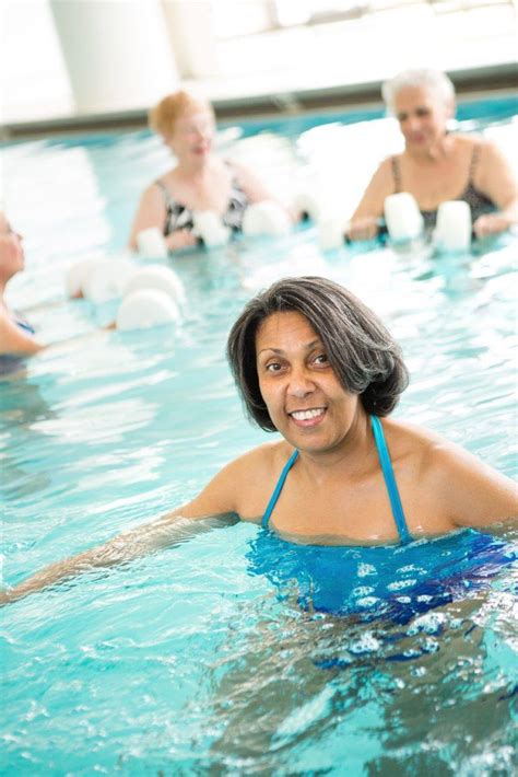 5 Simple and Fun Water Aerobics Exercises for Seniors | Senior Lifestyle