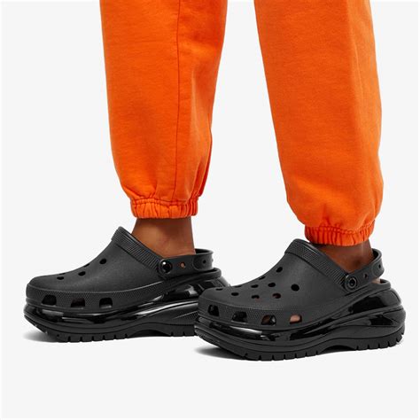 Crocs Classic Mega Crush Clog Black | END.