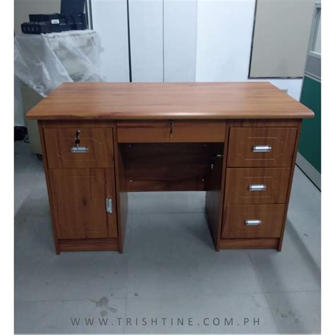 TOFF-003 Office Table with Drawers | Trishtine