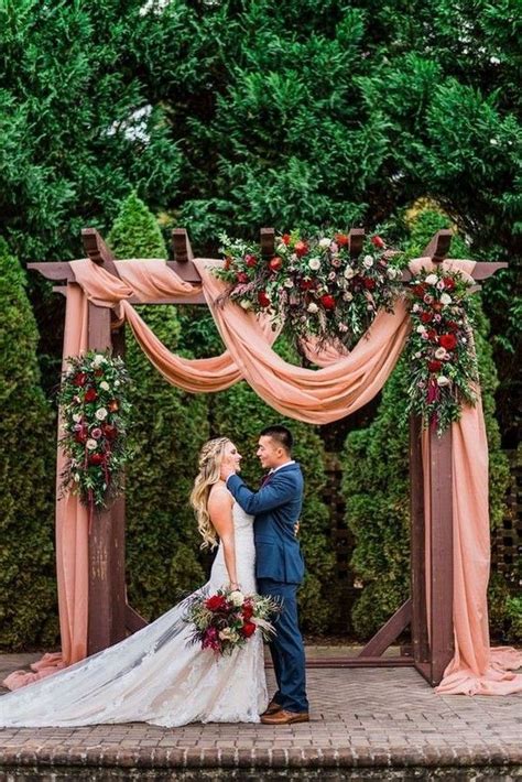 20 Outdoor Fall Wedding Arches for 2024 | Roses & Rings