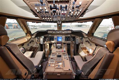 Boeing 747-8HVF Boeing 747 Cockpit, A380 Aircraft, Helicopter Cockpit ...