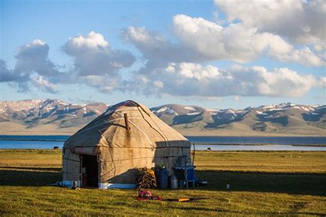 What is Yurt Camping? 5 Tips to Keep in Mind - 99camping