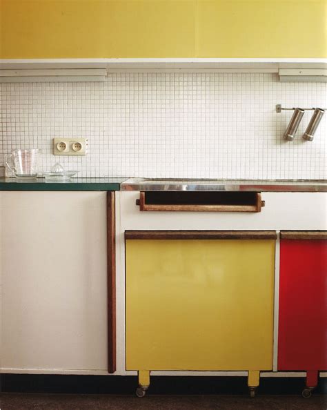 Renaat Braem, kitchen detail. Antwerp, Belgium. | Mid century modern kitchen design, Modern ...