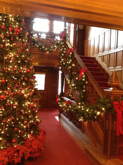 A Glensheen Christmas - Foyer | Glensheen, Glensheen mansion, Christmas tours