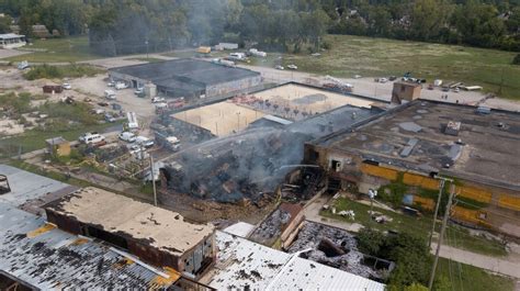 Drone shows aftermath of building fire near downtown Fort Wayne | WANE 15