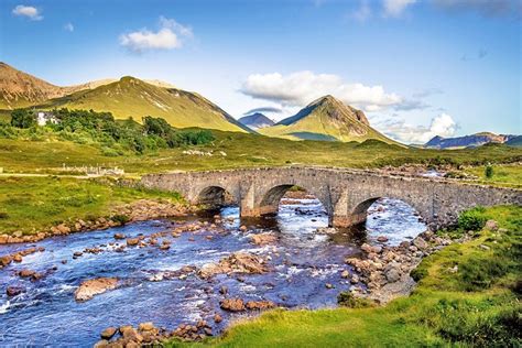 11 Top-Rated Tourist Attractions on the Isle of Skye | PlanetWare