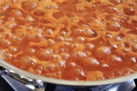 Fresh tomato sauce recipe - Christina's Cucina