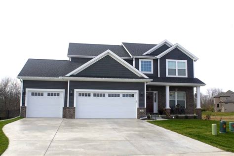 Dark Gray Siding With White Trim | Exterior Color Selections - Northern Nester