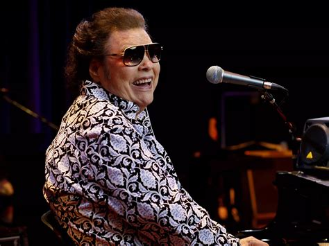 Ronnie Milsap Biography, Family, Height, Weight, Career, Net Worth & More