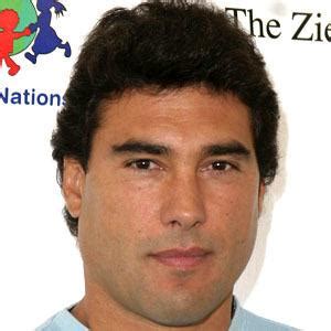 Eduardo Yáñez - Age, Family, Bio | Famous Birthdays