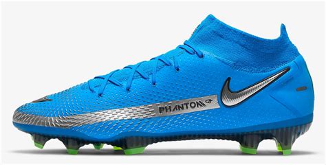 5 Best Nike Football Boots Perfect For Midfielders - Pro Football Lounge