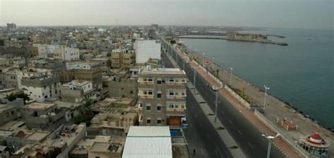 Al-Hudaydah ' s Port (Yemen)