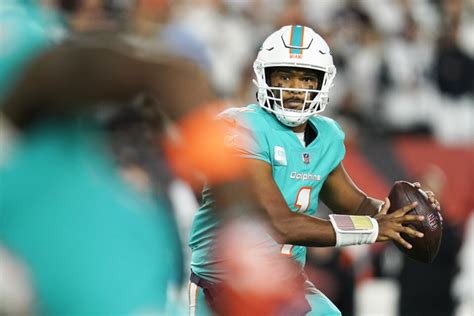 Miami Dolphins QB Tua Tagovailoa out indefinitely after second head injury