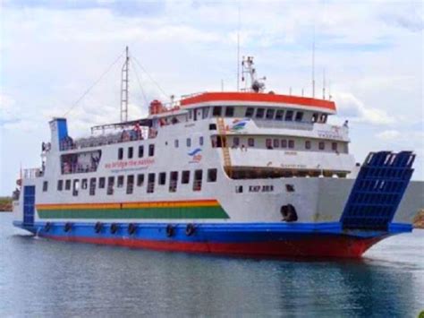 Membludak, Penumpang Kapal Ferry Balikpapan-Mamuju Over Kapasitas | MASALEMBO