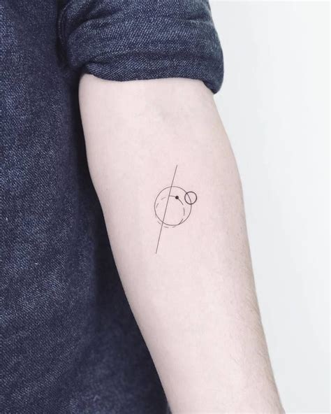 30 Minimalist Geometric Tattoos by Laura Martinez | TattooAdore | Small geometric tattoo ...