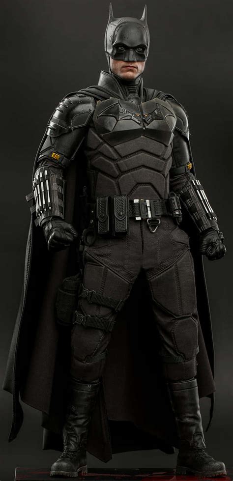 Download Caption: The Dark Knight and his Armored Bat-suit Wallpaper ...