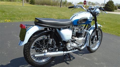 1960 Triumph Bonneville at Chicago Motorcycles 2016 as S55 - Mecum Auctions