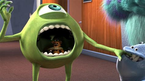 Mike Wazowski jumpscare - YouTube