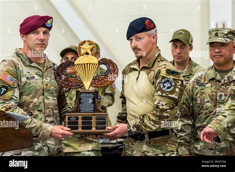 Major Jeff Nelson awarding the SGM Christopher Callan International Jumpmaster Award at the 2023 ...