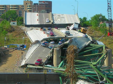 Minneapolis I-35 bridge collapse. August 2007. : r/AlternateAngles