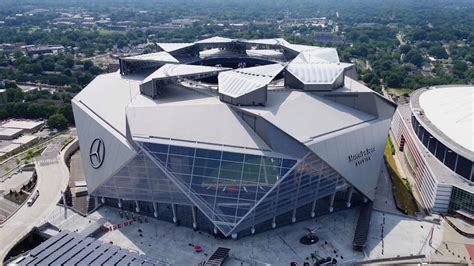 The Atlanta Falcons’ Revolutionary New Stadium Is Unlike Any Other You