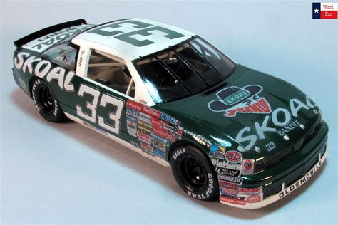 Harry Gant 1991 Oldsmobile, Mr. September livery - FineScale Modeler - Essential magazine for ...