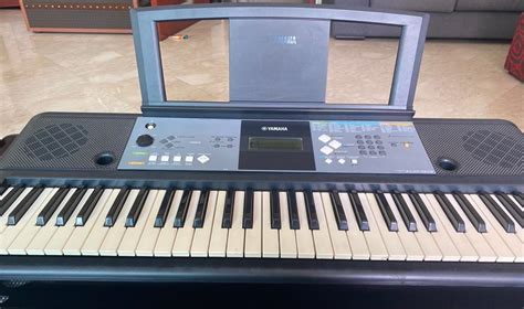 YAMAHA Keyboard PSR-E233, Hobbies & Toys, Music & Media, Musical ...