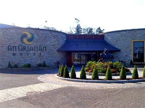 Best Price on An Grianan Hotel in Burt + Reviews!