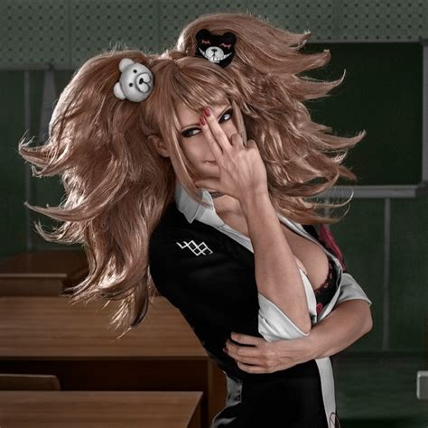 Junko Enoshima cosplay (xpost from /r/OtakuVisualArts) : r/danganronpa