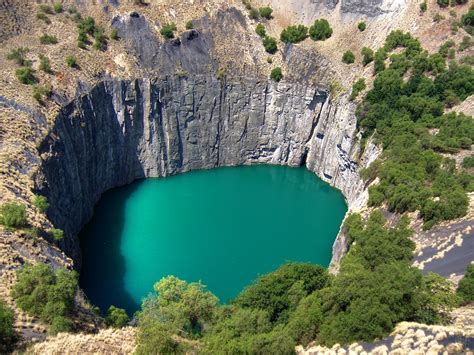 The Big Hole, Kimberley - The World’s Largest Hand-Dug Hole ~ Amazing World Reality | Most ...