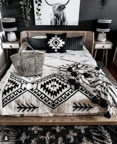 Pin by Lina Aurelia on House inspo | Home decor bedroom, Western ...