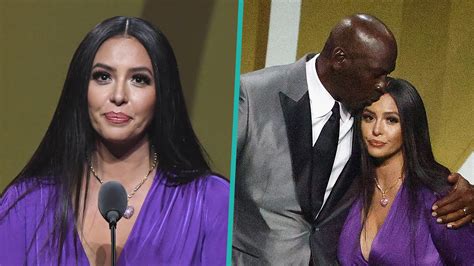 Vanessa Bryant Tears Up Praising Late Husband Kobe Bryant In Hall Of Fame Speech | Access