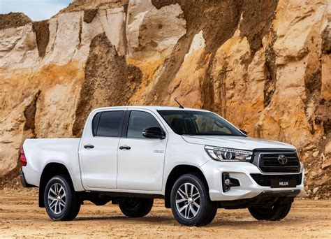 Nova geração da Toyota Hilux deve ser apresentada já em 2023; GR Hilux ...