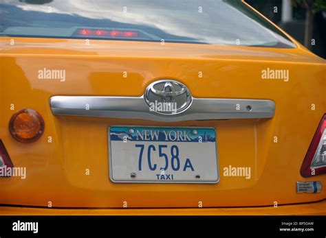 Taxi license plate, New York City, USA Stock Photo - Alamy